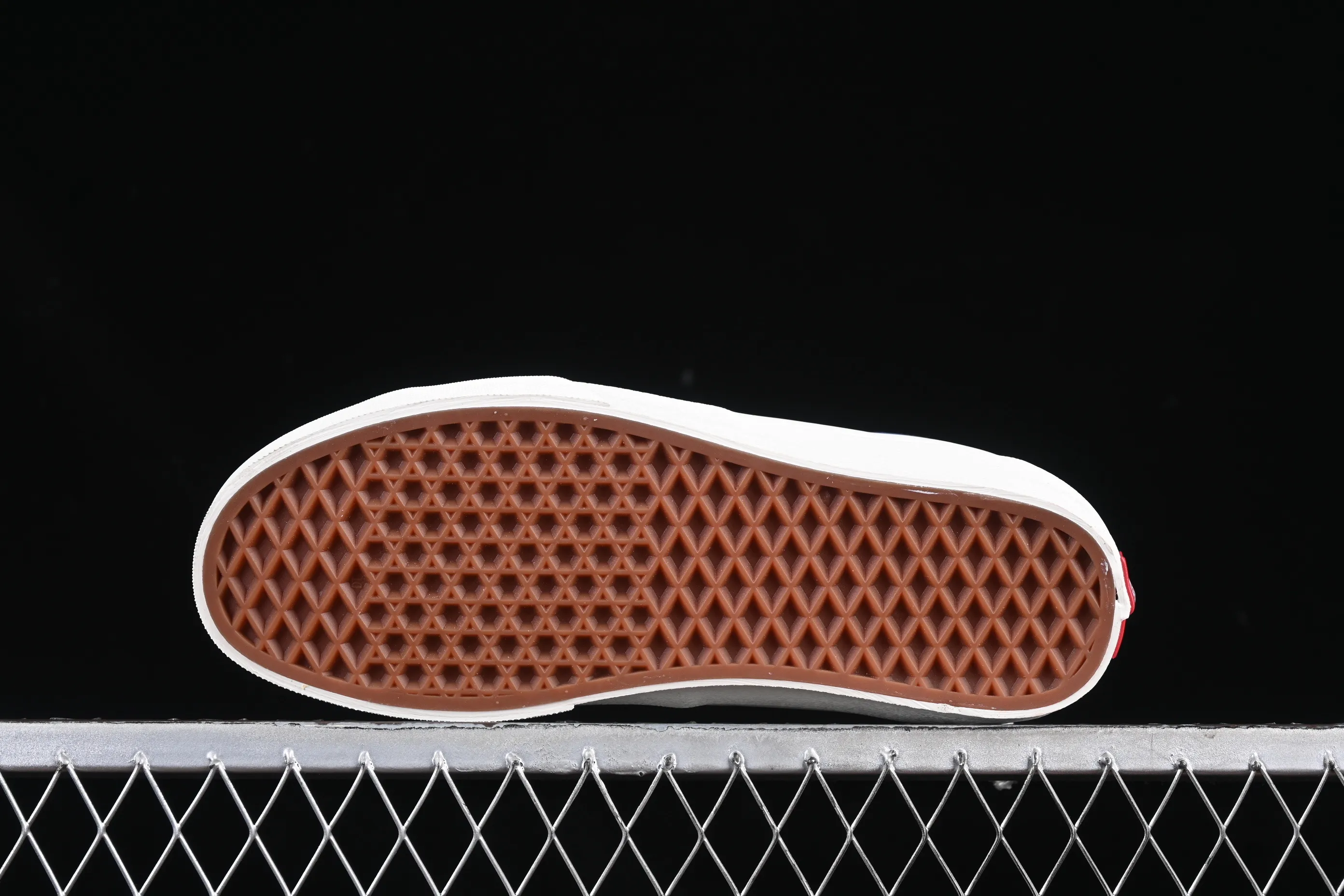 All categories Vans Vans series Vans Hi Vans high-top Vans Clash The Wall Vans fashion high-top casual sneakers VN000CNSN01